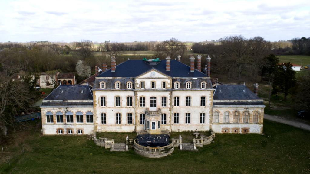 Oh My Château! - Château du Vignau - thumbnail