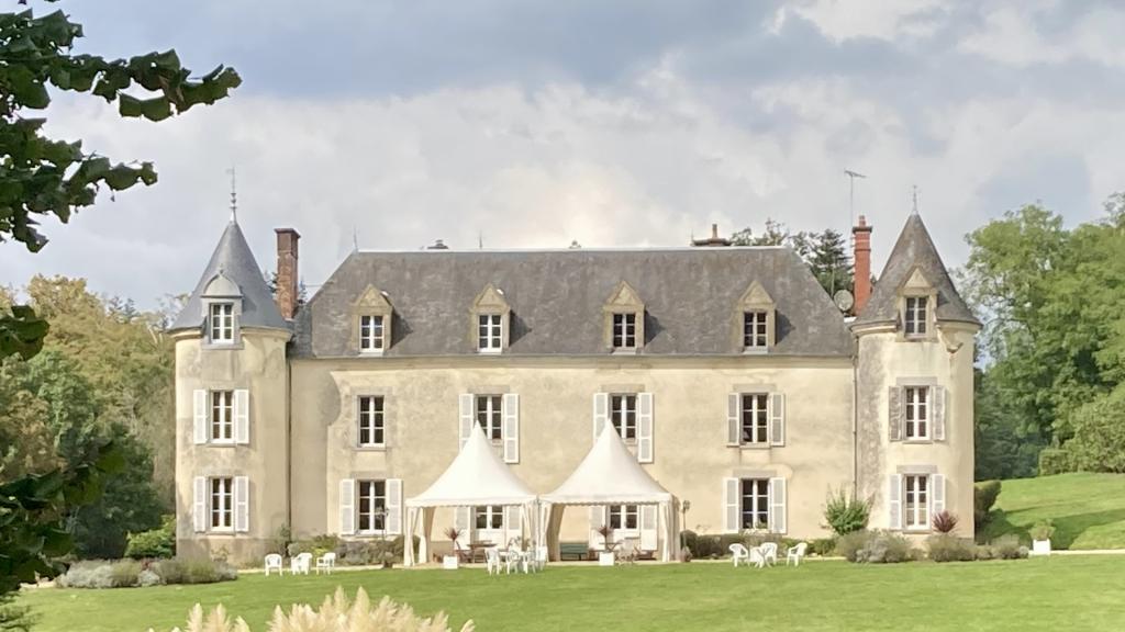 Oh My Château! - Château de La Ville-Huë - thumbnail