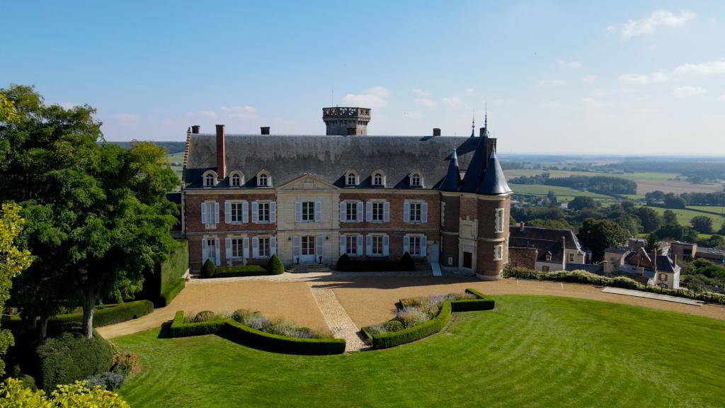 Oh My Château! - Château de Montmirail - thumbnail