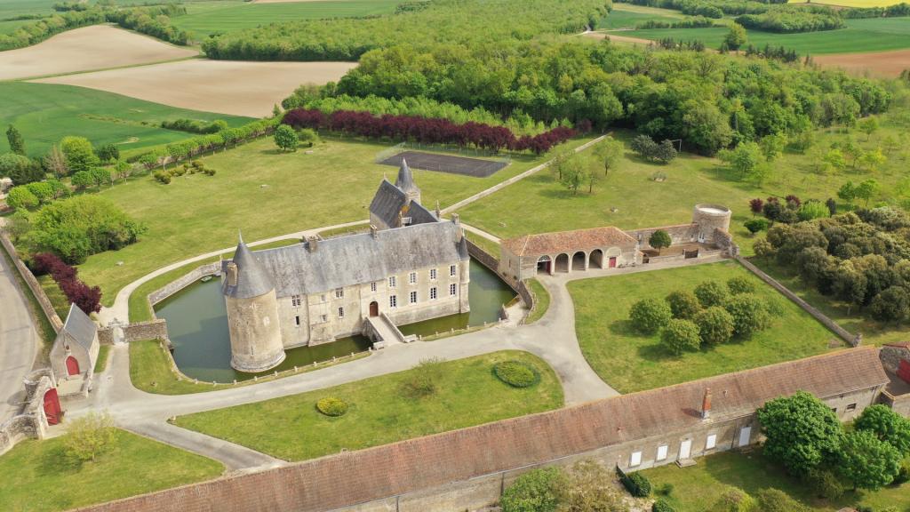 Oh My Château! - Château de Saveilles - thumbnail